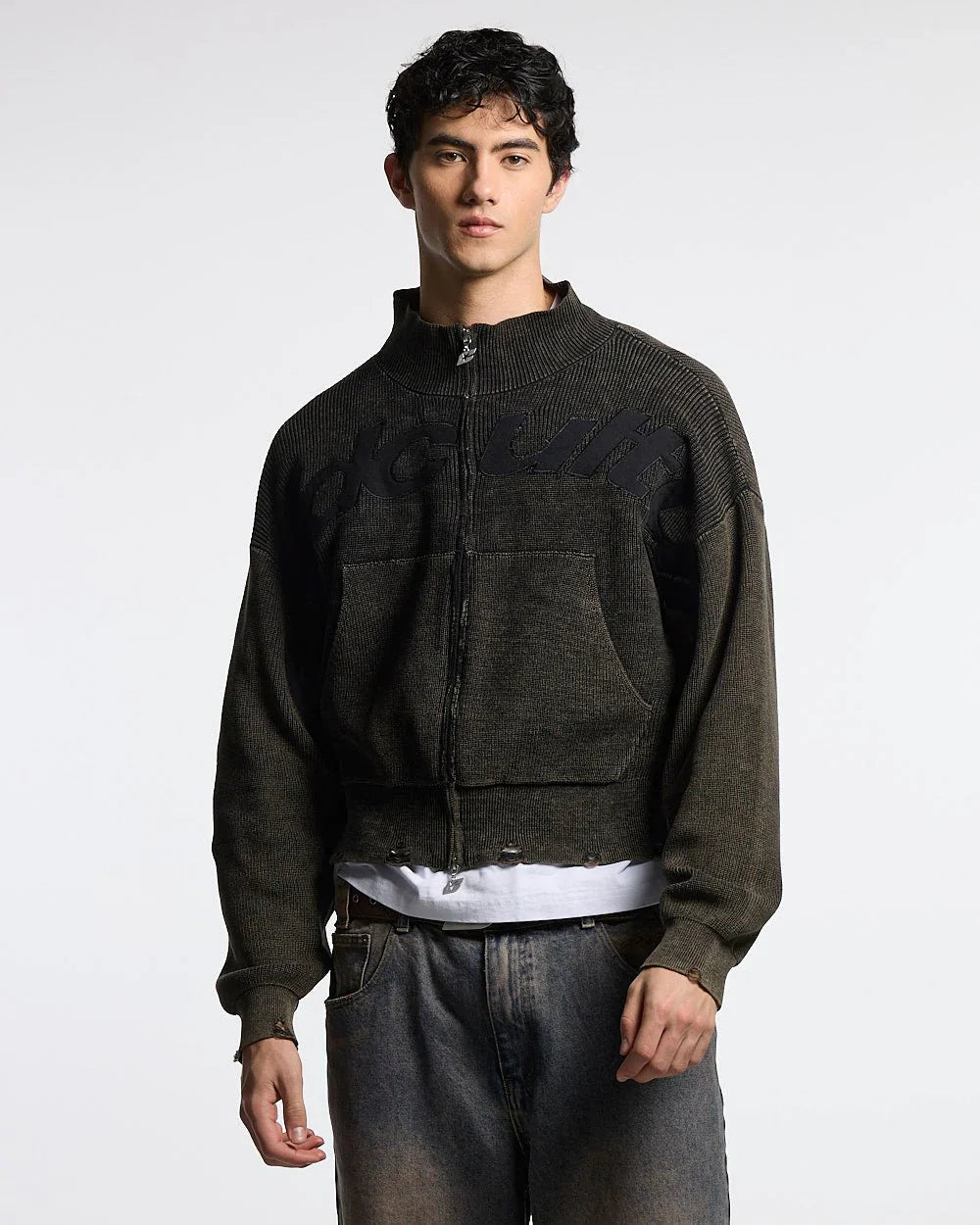 COLD CULTURE DISTRESS CURVED ZIP KNIT